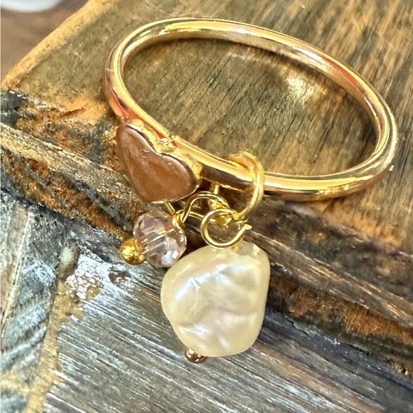 Gold and freshwater pearl Charm Ring - Picture 1 of 2